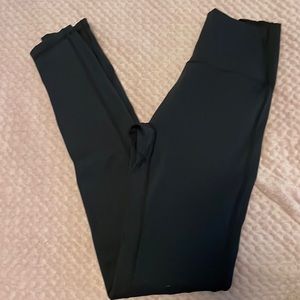 Alphalete pulse legging
